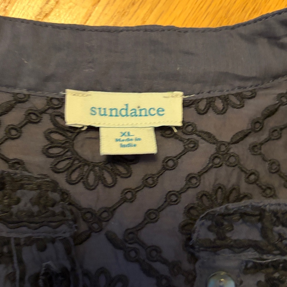 Sundance Corrine Romance embroidered Top size XL navy blue - Picture 2 of 8